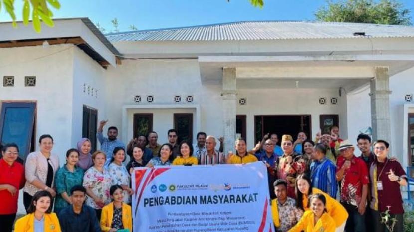 Dosen Peminatan Hukum Tata Negara FH Undana Gelar Pengabdian kepada Masyarakat di Desa Bolok