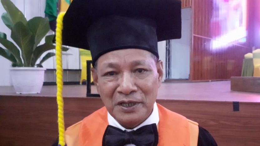 Profesor Petrus Kase, Sosok Profesor yang Mendedikasikan Hidup untuk Analisis Kebijakan Publik