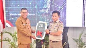 Ade-Manafe-resmi-meluncurkan-sertifikat-tanah-elektronik.jpg