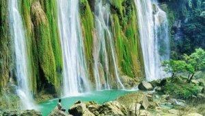 Air-Terjun-Tengku-Siwa-di-Manggarai.jpg