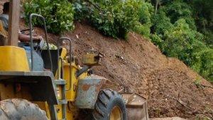 Alat-berat-buldozer-ada-dilokasi-longsor.jpg