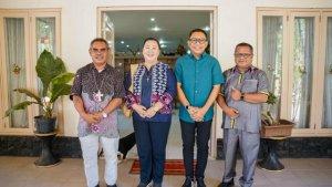 Ansy-Jane-mengunjungi-Uskup-Agung-Kupang.jpg