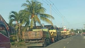 Antrean-BBM-di-SPBU-Borong-Jumat-1292025-Masyarakat-Kota-Borong-Manggarai-Timur.jpg