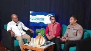 Antropolog-Pater-Dr-Philipus-Tule-SVD-tengah-dalam-Podcast-Pos-Kupang-Kamis-13112025.jpg