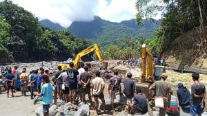 Bencana-banjir-bandang-di-Desa-Sawu-Kecamatan-Mauponggo-Kabupaten-Nagekeo.jpg