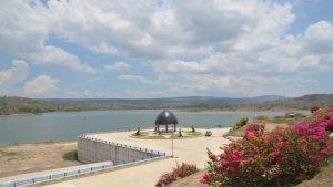 Bendungan-Raknamo-di-Kabupaten-Kupang.jpg