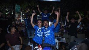Bobotoh-bersorak-menyambut-gol-balasan-David-da-Silva.jpg