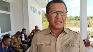 Bupati-Kupang-Yosef-Lede-menyoroti-keterlambatan-distribusi-mesin-cetak-KTP-elektronik.jpg