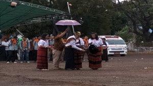 Bupati-Sikka-Fransiskus-Roberto-Diogo-saat-membuka-Festival-Jelajah-Maumere.jpg