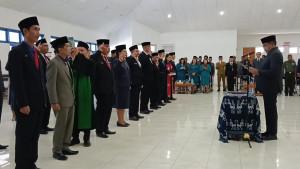 Bupati-Sumba-Timur-Umbu-Lili-Pekuwali-melantik-19-pejabat-pimpinan-tinggi-pratama-di-Waingapu.jpg