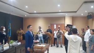 Christian-Widodo-resmi-melantik-Isidorus-Lilijawa.jpg