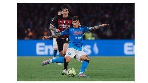 Dalam-laga-Napoli-vs-AC-Milan-skuad-AC-Milan-sukses-membantai-Napoli-dengan-skor-4-0.jpg