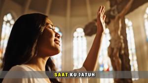 Dari-klip-lagu-rohani-judul-Rohani-Kristen-Judul-Peluk-Aku-Tuhan-Sebentar-Saja.jpg
