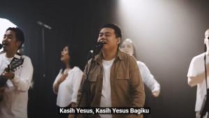 Dari-video-klip-lagu-rohani-Kristen-Ingat-KasihNya.jpg