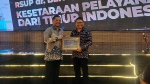 Direktur-Utama-RSUP-dr-Ben-Mboi-dr-Annas-Ahmad.jpg