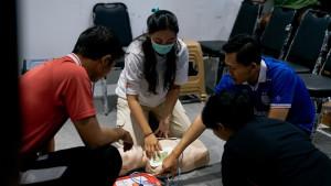 Dokter-tim-Bali-United-memberikan-muatan-materi.jpg