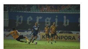 Dua-gol-yang-dihasilkan-Persib-Bandung-salah-satunya-melalui-kaki-David-da-Silva.jpg