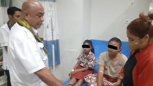 Dumul-kunjungi-siswa-keracunan-MBG.jpg