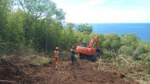 Excavatot-membuka-jalan-baru-di-wilayah-selatan.jpg