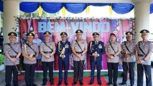 Foto-bersama-Kapolda-NTT-saat-hadir-dalam-perayaan-HUT-PNTL.jpg