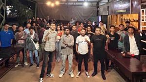 Foto-bersama-usai-diskusi-yang-diselenggarakan-Komunitas-Astria-Initia.jpg