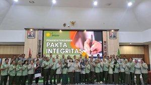 Foto-bersama-usai-kegiatan-di-Aula-Utama-BBPP-Kupang.jpg