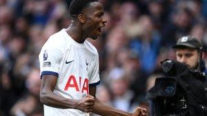 Gelandang-Tottenham-Hotspur-Pape-Matar-Sarr.jpg