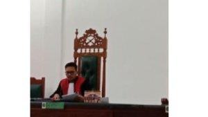 Hakim-Pengadilan-Negeri-Ende-menolak-seluruh-permohonan-yang-diajukan-oleh-Yohanes-Kak.jpg