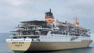 KM-Bukit-Raya-hari-ini-tiba-di-Pelabuhan-Letung.jpg