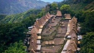 Kampung-adat-Bena-Desa-Wisata-Tiworiwu.jpg