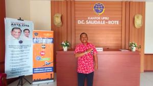 Kepala-Bandara-DC-Saudale-Rote-Yulius-Kismono.jpg