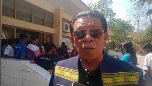 Kepala-Dinas-Perindustrian-dan-Perdagangan-NTT-Nazir-Abdullah-saat-diwawancarai-wartawan.jpg