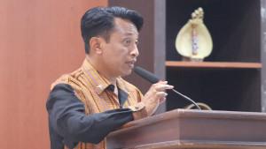 Ketua-AsKab-PSSI-Kabupaten-Kupang-Mateldius-Sanam123.jpg