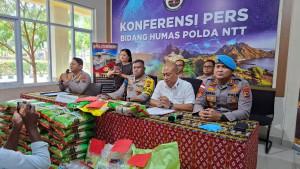 Konferensi-pers-di-Mapolda-NTT-Kamis-9102025.jpg