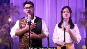 Lagu-Pada-Satu-Bukit-Medley-dibawakan-Melitha-Sidabutar-dan-Abraham-Ewaldo.jpg