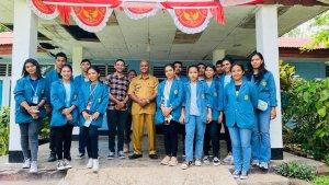 Mahasiswa-peserta-KKN-dari-FEB-Unwira-Kupang-di-Kantor-Camat-Kupang-Barat.jpg