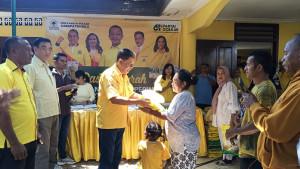 Menyambut-HUT-ke-61-Partai-Golkar-ada-pasar-murah-di-Atambua.jpg
