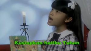 Natahsa-Nikita-saat-kanak-kanak-membawakan-lagu.jpg