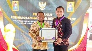 Oder-Maks-Sombu-didampingi-Kepala-BPJS-Kabupaten-Rote-Ndao.jpg