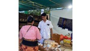 PLN-Peduli-melalui-Rumah-BUMN-Sabu-Raijua-secara-aktif-berpartisipasi-Festival-Niki-Madja-2.jpg