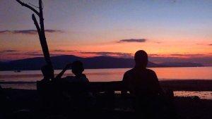 Pantai-Sunset-Under-the-Sky-atau-Pantai-SUT-Dampek-di-Lambaleda-Utara.jpg