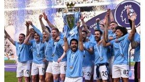 Para-pemain-Manchester-City-merayakan-gelar-juara.jpg