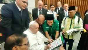 Paus-Fransiskus-jadi-saksi.jpg