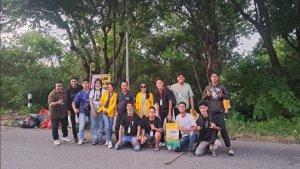 Peduli-Lingkungan-Mahasiswa-dan-Dosen-UKAW-Kupang-Gelar-Aksi-Bersih-Sampah.jpg
