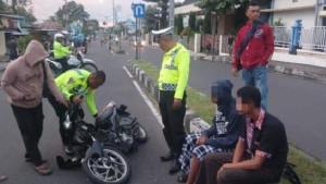 Pelajar-di-Kota-Ende-yang-terjaring-razia-atau-patroli-penertiban-aksi-balap-liar-di-Jalan-El-Tari.jpg