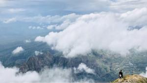 Pemandangan-indah-ari-atas-Puncak-Gunung-Inerie-di-Kabupaten-Ngada.jpg