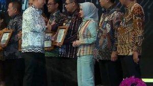 Penjabat-Bupati-Lembata-terima-penghargaan-di-Jakarta.jpg