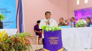 Penjabat-Bupati-Rote-Ndao-Oder-Maks-Sombu-saat-memberi-sambutan-dalam.jpg