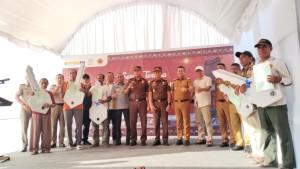 Penyerahan-bantuan-rumah.jpg