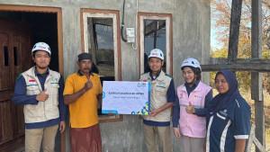 Penyerahan-secara-simbolis-bantuan-sambungan-listrik-gratis.jpg